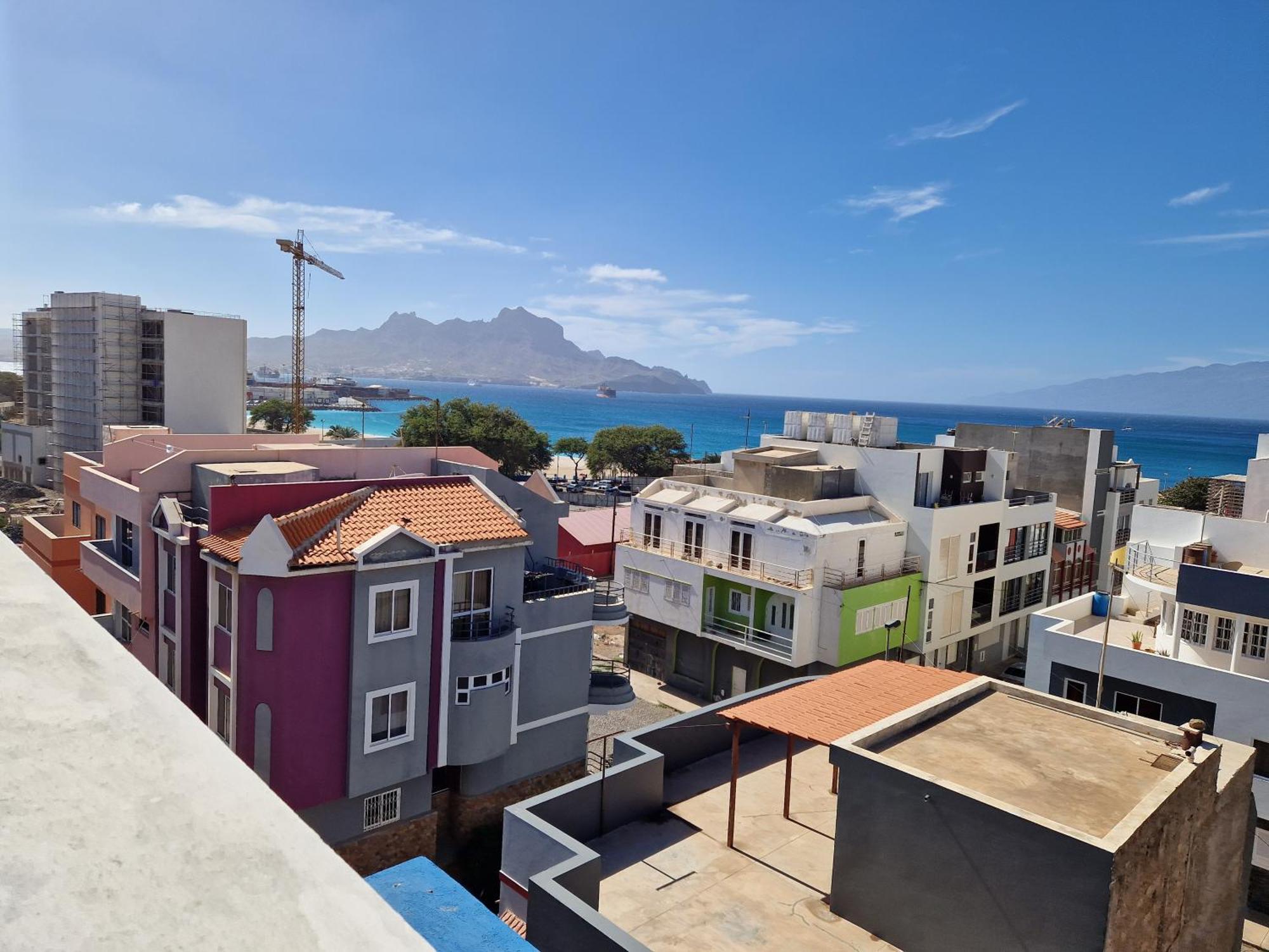 Apartamentos Beira-Mar Миндело Екстериор снимка