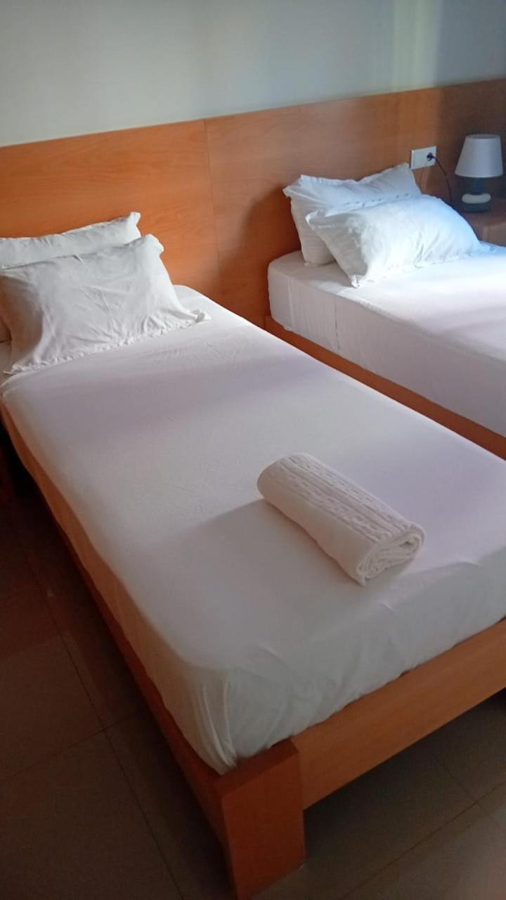Apartamentos Beira-Mar Миндело Екстериор снимка