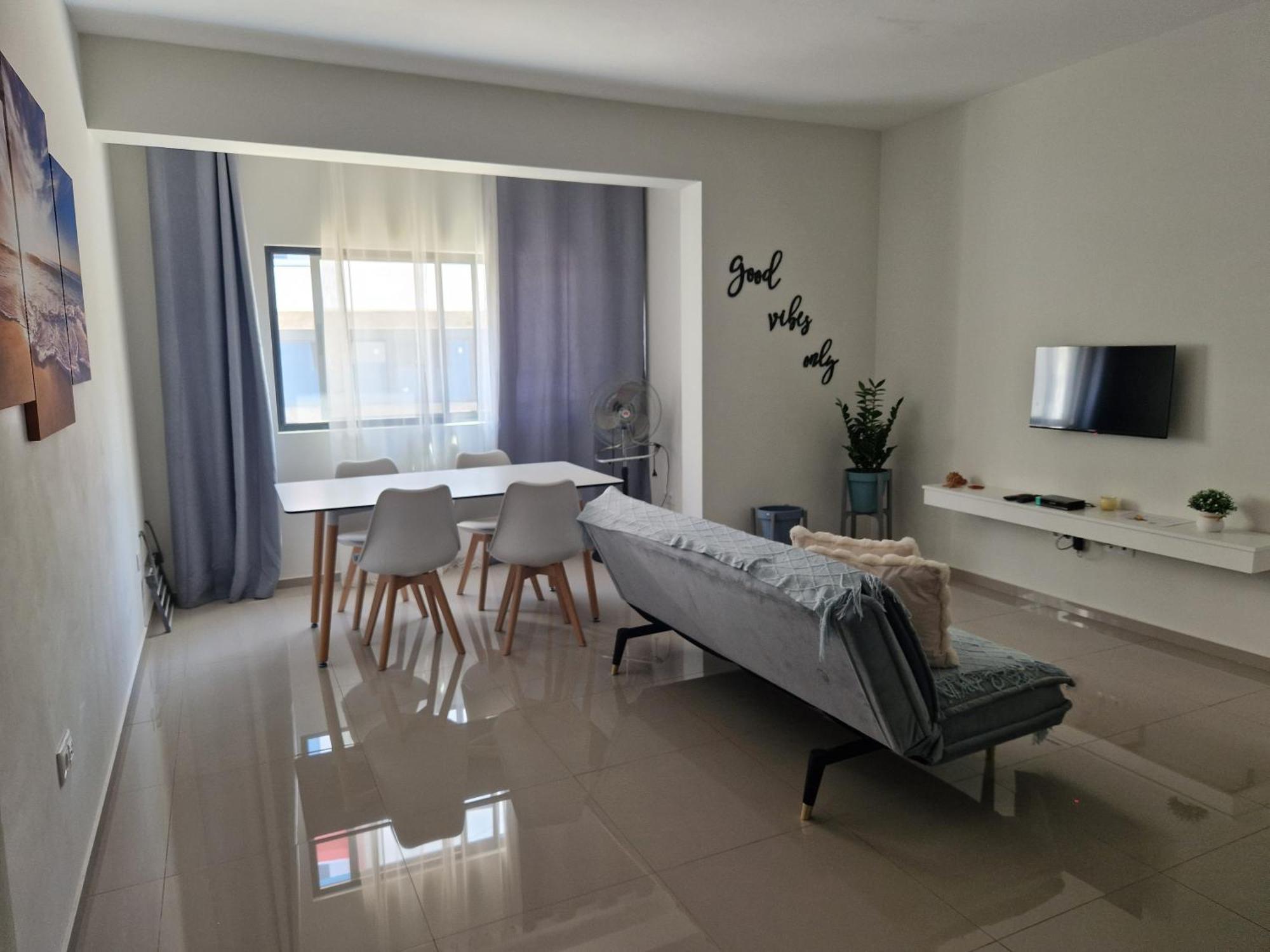 Apartamentos Beira-Mar Миндело Екстериор снимка