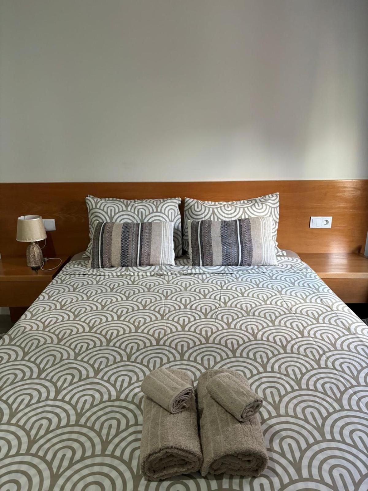 Apartamentos Beira-Mar Миндело Екстериор снимка